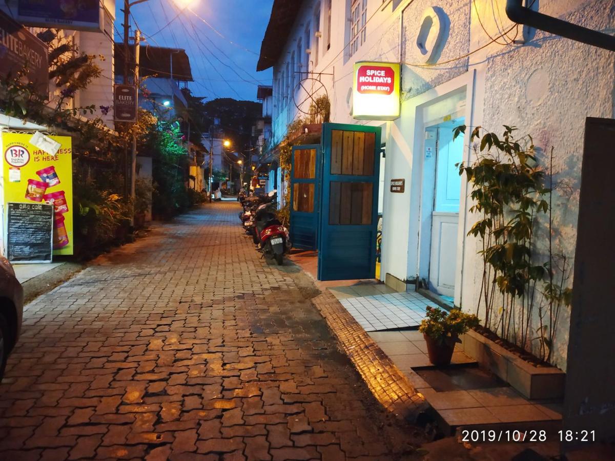 Spice Holidays Kochi Exterior foto